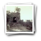 Uma das portas de entrada na fortaleza [de Chaporá]