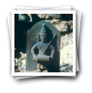 O símbolo do Deus Xiva: ao centro, a linga (divindade)